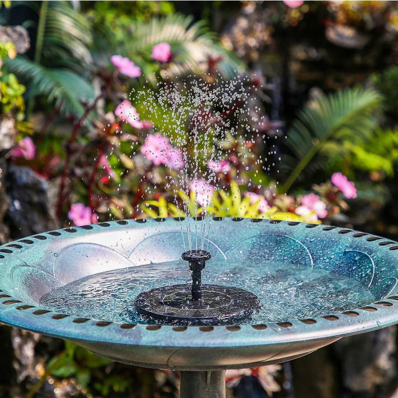 Solarbetriebener Gartenbrunnen – AquaBloom™