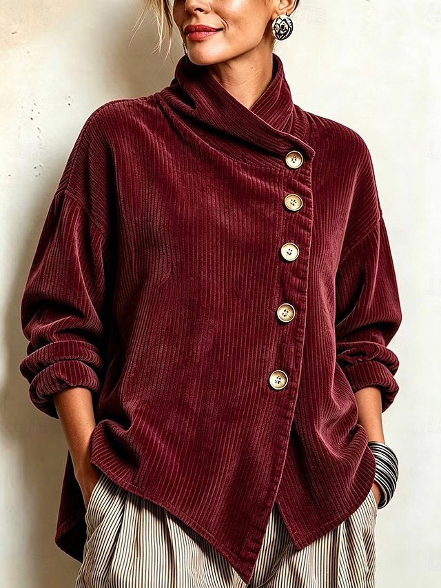 Damen-Pullover aus breitgeripptem Cord mit Stehkragen und goldenen Knöpfen