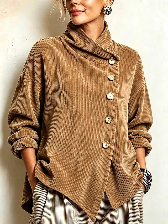 Damen-Pullover aus breitgeripptem Cord mit Stehkragen und goldenen Knöpfen