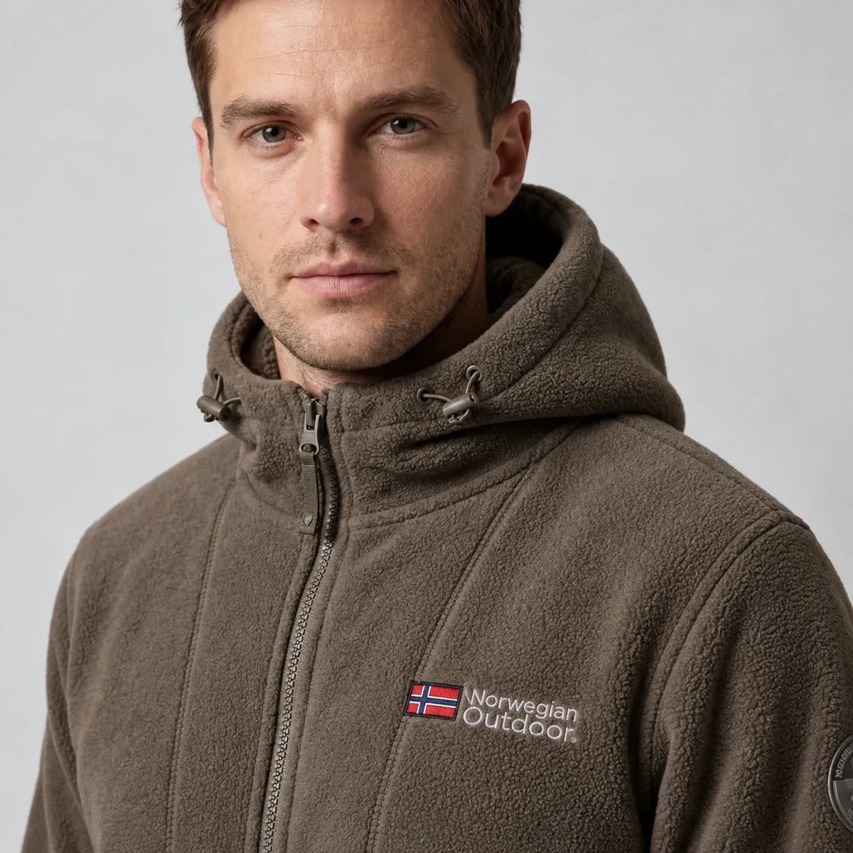 Monarch Wear | Nordwell™ – Herren-Winterjacke mit Kapuze und Stickerei