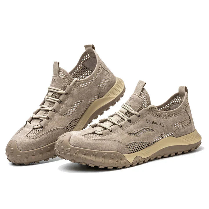 Monarch Wear - Atmungsaktive und rutschfeste Sneakers von Cheniro (Unisex)