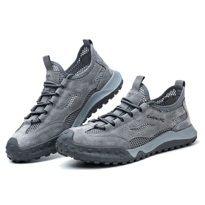 Monarch Wear - Atmungsaktive und rutschfeste Sneakers von Cheniro (Unisex)
