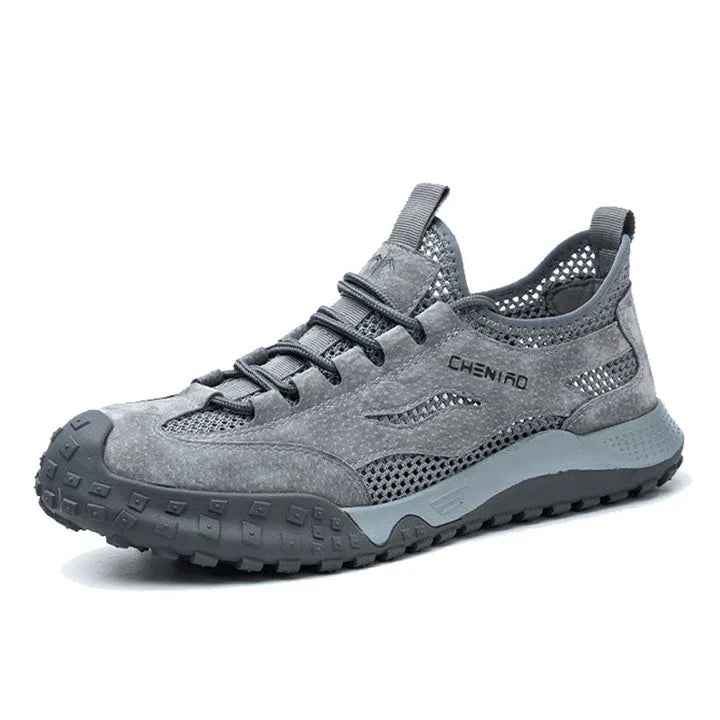 Monarch Wear - Atmungsaktive und rutschfeste Sneakers von Cheniro (Unisex)