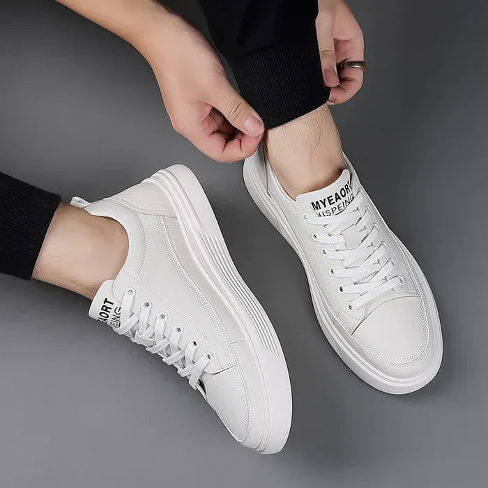 Monarch Wear - Lässige Leder-Sneaker im flachen Sportstil