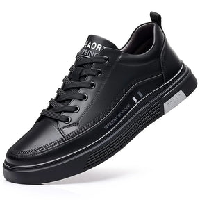 Monarch Wear - Lässige Leder-Sneaker im flachen Sportstil