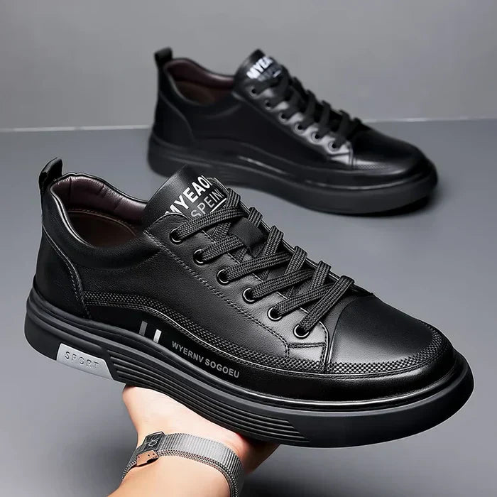 Monarch Wear - Lässige Leder-Sneaker im flachen Sportstil