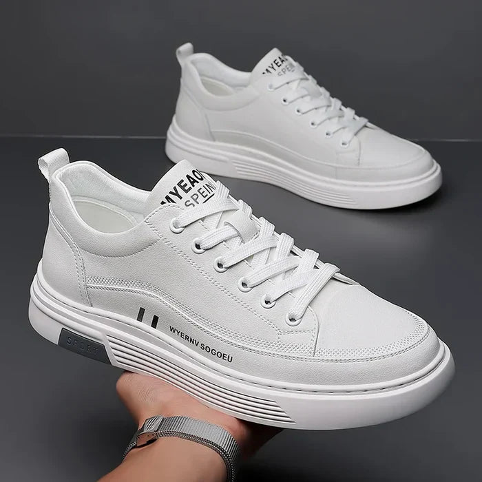 Monarch Wear - Lässige Leder-Sneaker im flachen Sportstil